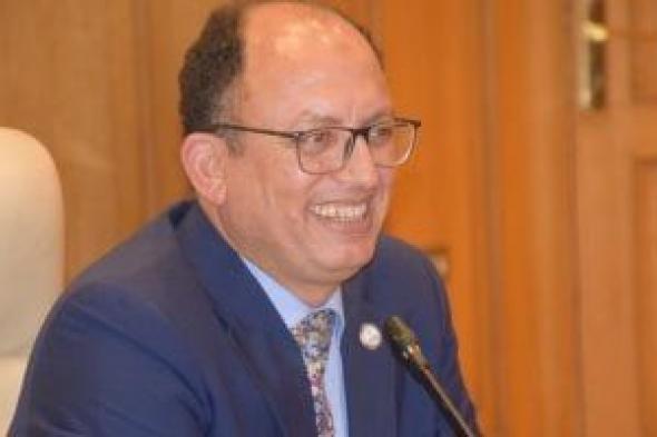 ورشة
لتنمية
الإبداع
الفني
للأطفال
والشباب
بكلية
الفنون
التطبيقية
بجامعة
العاصمة