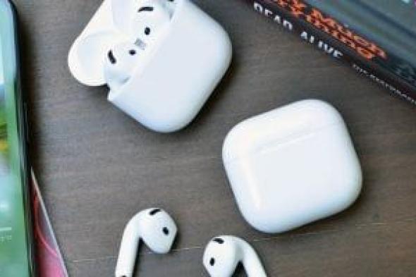 تيم
كوك
يعترف:
AirPods
Pro
3
من
آبل
تحطم
كل
التوقعات