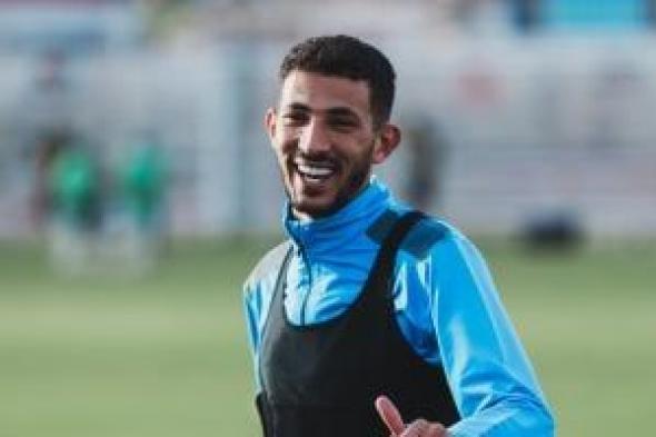 أحمد
فتوح
يؤازر
الزمالك
أمام
المصرى
من
استاد
السويس