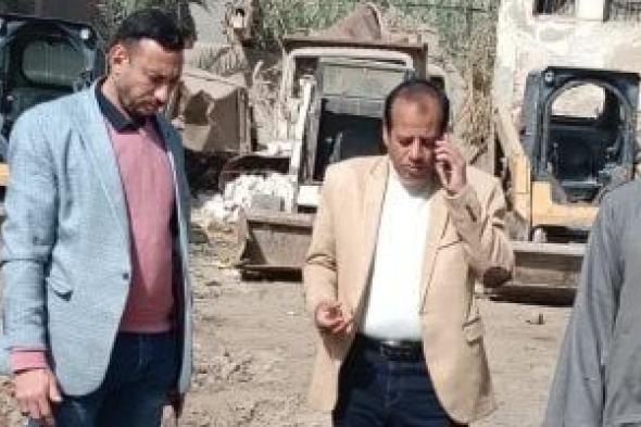 العياط
تنظم
حركة
المرور
بمدخل
كوبرى
البليدة
بإنشاء
موقف
للسيارات
والتكاتك