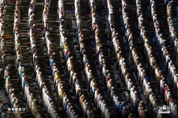 السديس
يعتمد
جدول
صلاتي
التراويح
والتهجد
في
الحرمين
الشريفين
خلال
شهر
رمضان