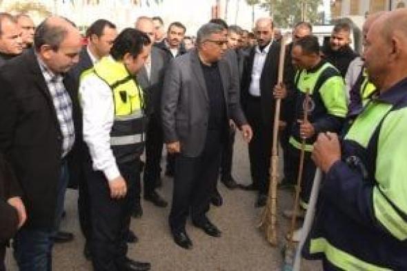 محافظ
الدقهلية
يطلق
حملة
للنظافة
بالمنصورة
استعدادا
لاحتفالات
العيد
القومي