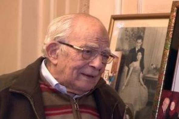 عمل
كمدير
استديو
ثم
انطلق
فى
سماء
الفن..
عيد
ميلاد
رشوان
توفيق