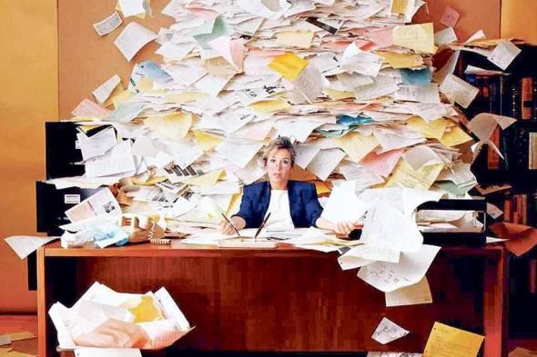 الإبداع
      الوظيفي..
      هل
      يرتبط
      بالفوضى
      في
      المكاتب
      أم
      بتنظيمها؟