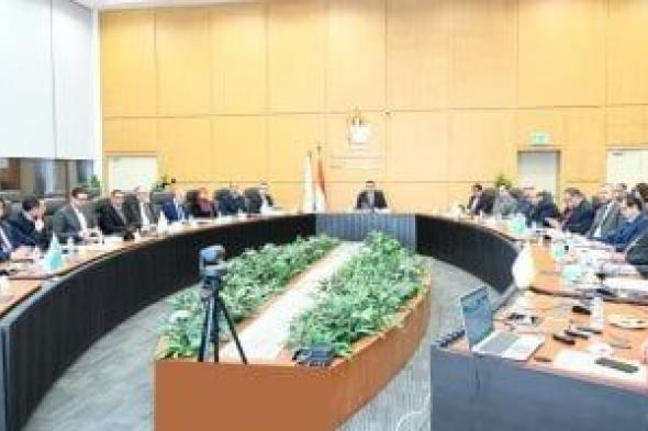 وزير
الإسكان
يستعرض
انجازات
هيئة
المجتمعات..
تنفيذ
1.4
مليون
وحدة
سكنية
الأبرز