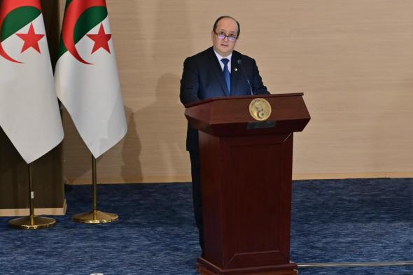 الوزير
الأول
يفتتح
أشغال
ندوة
رؤساء
المراكز
القنصلية