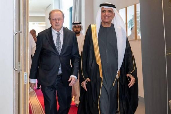 سعود
      بن
      صقر
      يكرّم
      البروفيسور
      عمر
      ياغي
      الحائز
      جائزة
      نوبل
      في
      الكيمياء