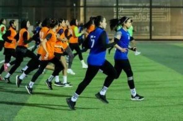 محاضرات
فنية
واختبار
بدني
لـ
60
محكمة
تحت
إشراف
أوسكار
رويز