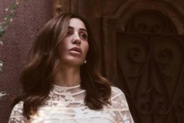 دينا
الشربيني
تتصدر
العدد
الأخير
من
Vogue
Arabia..
استعداداً
لعرض
مسلسلها
الرمضاني
اتنين
غيرنا