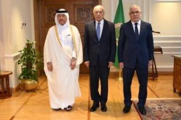 النائب
العام
ونظيره
القطرى
يزوران
جامعة
الدول
العربية
لبحث
التعاون
القضائى