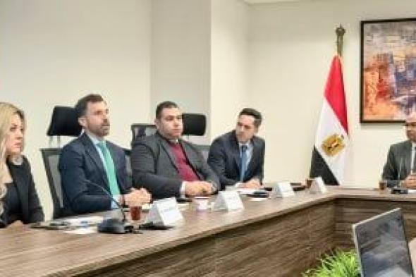 نائب
وزير
الإسكان
يستقبل
تحالف
شركة
كوكس
واتر
الأسبانية
وشركة
ايميا
باور
الاماراتية