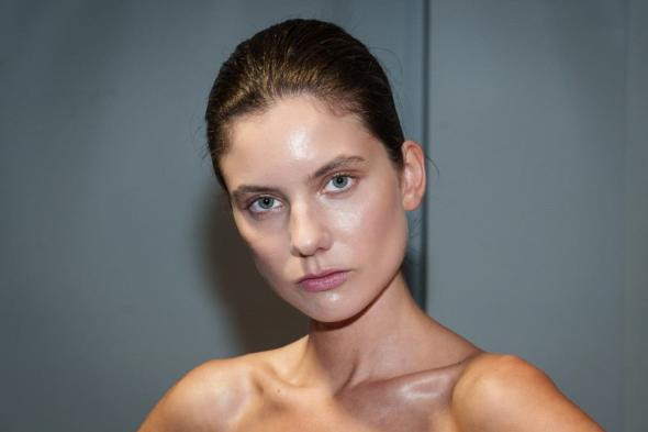 هل
تحتاج
بشرتك
إلى
راحة
من
المنتجات؟
متى
ولماذا؟