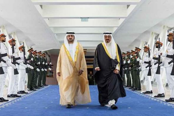 مكتوم
      بن
      محمد
      يودّع
      رئيس
      الوزراء
      الكويتي
      لدى
      مغادرته
      الدولة