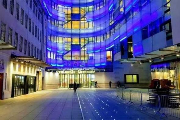 تحقيق
      لبي
      بي
      سي
      يكشف
      تورّط
      جنديين
      من
      المارينز
      في
      مقتل
      عائلة
      عراقية
      خلال
      مجزرة
      حديثة
      دون
      أن
      يُحاكما