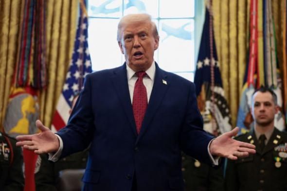 ترامب:
      تهانينا
      لأمريكا
      «داو
      جونز»
      يتجاوز
      مستوى
      50
      ألف
      نقطة
      للمرة
      الأولى