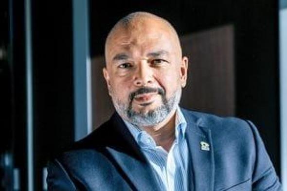 رئيس
إي
أند:
الترددات
الجديدة
تمنح
الشركة
رؤية
واضحة
واستثمارات
مستقبلية
في
قطاع
الاتصالات