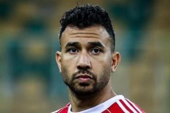 طبيب
الأهلي:
تريزيجيه
شعر
بآلام
في
الخلفية..
ويجري
أشعة
بالقاهرة