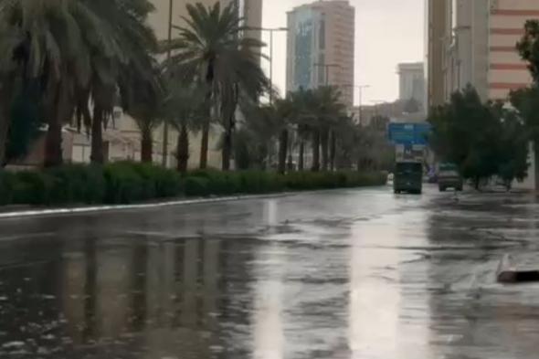 مكة
المكرمة
تسجّل
أعلى
كمية
أمطار
بـ32,6
ملم
في
الخرمة