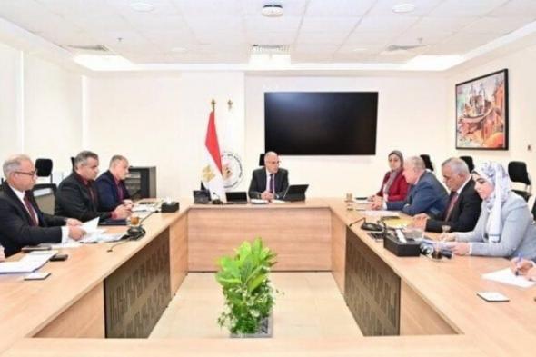 بالبلدي
      :
      وزير
      الري
      يؤكد
      حرصه
      على
      اللقاء
      الدوري
      بالنواب
      لبحث
      مطالب
      المواطنين