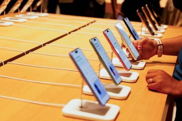 تطبيقات
      مزيفة
      للتهرب
      من
      ضريبة
      الهاتف
      في
      مصر..
      ما
      القصة؟