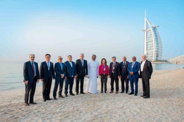 «الاقتصاد
      والسياحة»
      تنظم
      خلوة
      اقتصادية
      لبلورة
      مسارات
      الاقتصاد
      الجديد