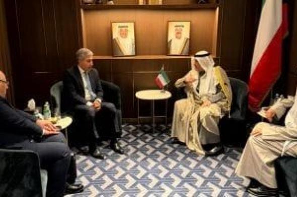 وزير
السياحة
يلتقى
مع
وزير
الدولة
لشئون
الاتصالات
وتكنولوجيا
المعلومات
الكويتى