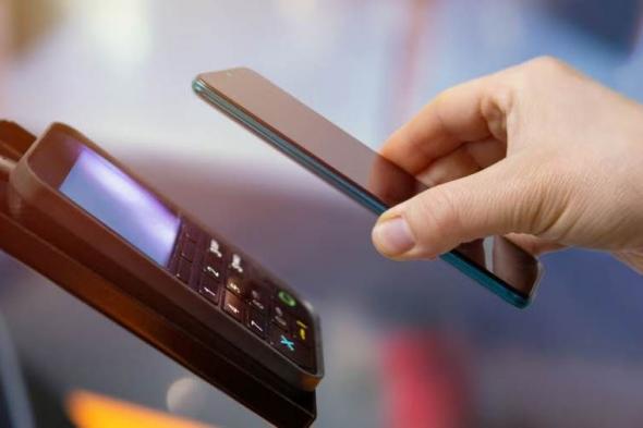 عالمياً..
      الثقة
      في
      المدفوعات
      تنتقل
      من
      الشبكات
      إلى
      المحافظ
      الرقمية
      و“Pay
      by
      Bank”
      يعيد
      رسم
      خريطة
      الدفع