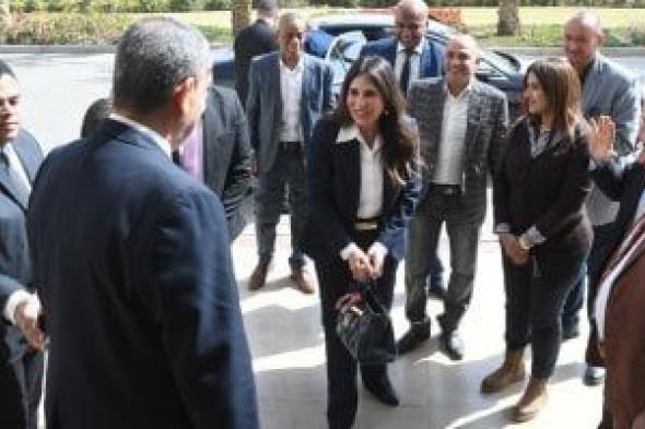 وزيرة
الإسكان
تصل
الوزارة
عقب
أداء
اليمين
الدستورية
أمام
فخامة
السيد
الرئيس