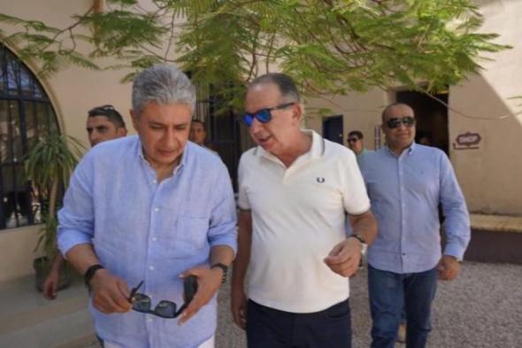 بالبلدي
      :
      أمين
      صندوق
      اتحاد
      الغرف
      السياحية:
      وزير
      السياحة
      والآثار
      نجح
      في
      حل
      ملفات
      معقدة
      ودعم
      استقرار
      السوق