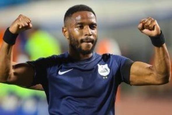 أوبابا
ورفيق
كبو
فى
هجوم
إنبى
ضد
بيراميدز
بالدورى