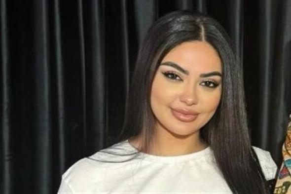 إحالة
      البلوجر
      نيرمين
      طارق
      للمحاكمة
      بتهم
      نشر
      فيديوهات
      مخلة
      والتحريض
      على
      الفسق
      والفجور