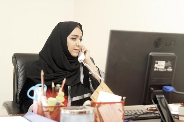 الدورات التدريبية تصقل مهاراتهن وتدني الرواتب يؤرقهن