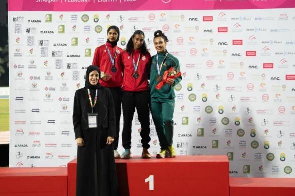 الإمارات
      بطلة
      ألعاب
      قوى
      «عربية
      السيدات»
      ب
      18
      ميدالية