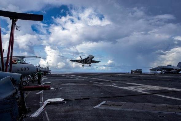 ترامب
      يضع
      الشرق
      الأوسط
      "فوق
      صفيح
      ساخن":
      أرسلنا
      حاملة
      طائرات
      ثانية
      إلى
      المنطقة