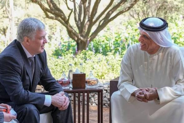 سعود
      بن
      صقر
      يؤكد
      متانة
      العلاقات
      مع
      روسيا
      الاتحادية