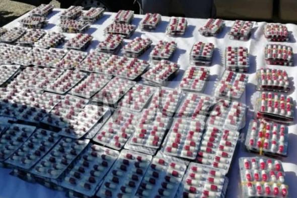 الإطاحة
بشبكتين
إجراميتين
حاولتا
إغراق
أحياء
العاصمة
بقرابة
3
ألاف قرص
مهلوس