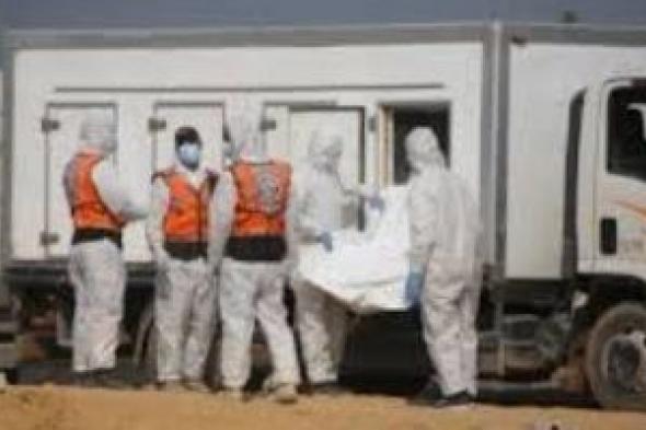 دفن
رفات
53
شهيداً
فلسطينياً
مجهولي
الهوية
في
دير
البلح