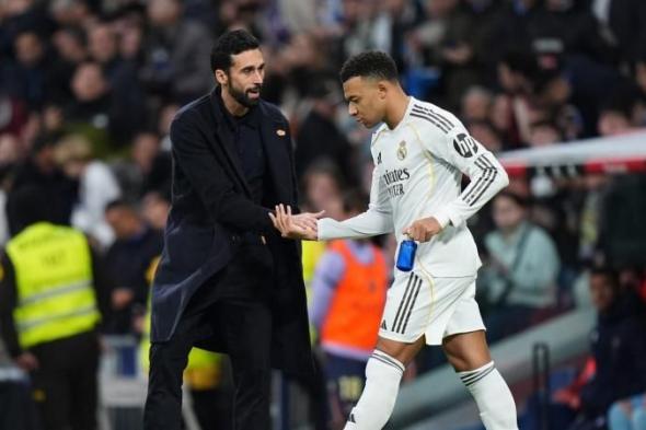 رد
      "غير
      متوقع"
      من
      مدرب
      ريال
      مدريد
      بعد
      سؤاله
      عن
      خسارة
      برشلونة
      أمام
      أتلتيكو