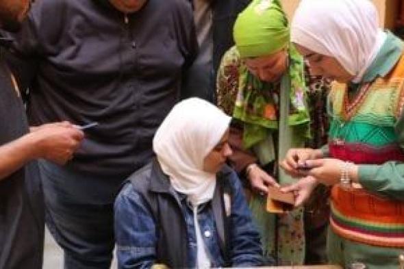 ورش
فنية
وحرفية
متنوعة
بالأقصر
لشباب
المحافظات
الحدودية
ضمن
مشروع
«أهل
مصر»..
صور