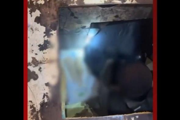 السعودية..
      فيديو
      وافد
      مصري
      خبأ
      مخدرات
      في
      "صهريج"
      وقود