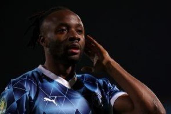 بيراميدز
يعيد
فتح
ملف
تجديد
تعاقد
فيستون
ماييلى
موسمين