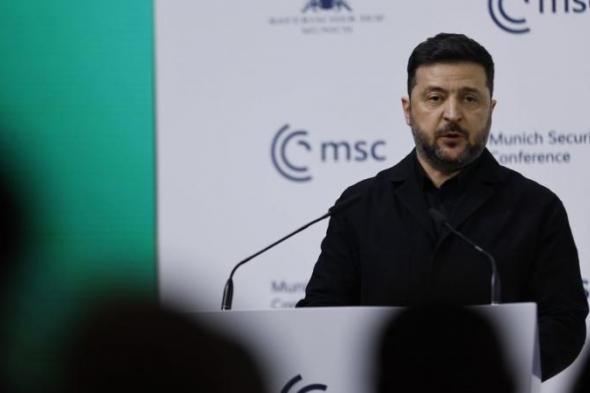 belbalady
      زيلينسكي
      عن
      بوتين:
      "لا
      يمكنه
      العيش
      بدون
      حرب
      ولا
      يسير
      في
      الشوارع"