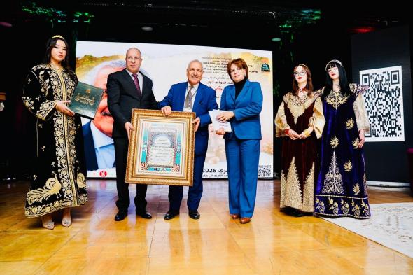 وزيرة
الثقافة:
التراث
الأندلسي
يمثل
فصلاً
جوهرياً
في
تاريخ
الأمة
الجزائريّة