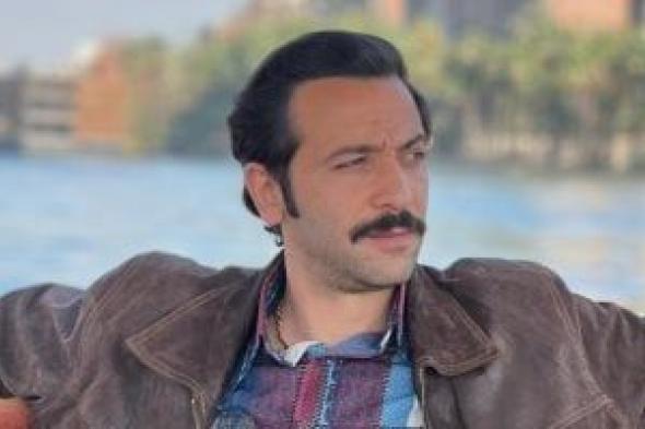 كريم
قاسم
شقيق
هند
صبري
في
مسلسل
مناعة..
صور
من
الكواليس