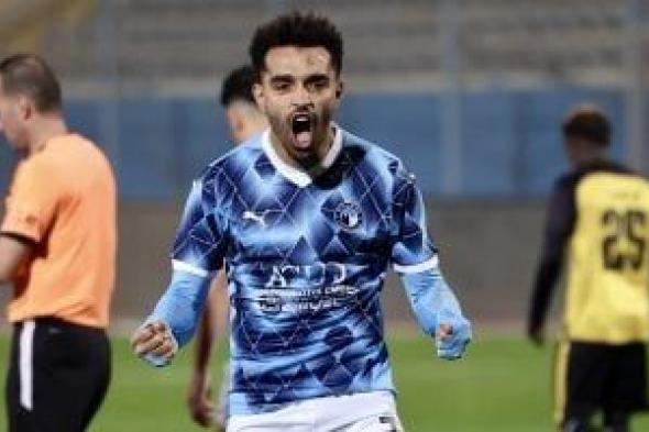 يوسف
أوباما
يسجل
هدف
بيراميدز
الثانى
فى
شباك
باور
ديناموز