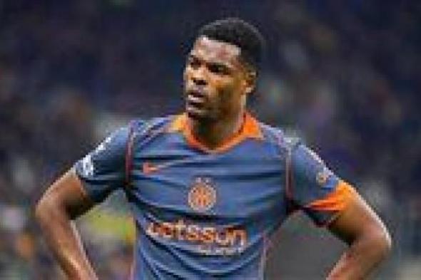 أتلتيكو
      مدريد
      يلاحق
      دومفريس
      لتعزيز
      الجبهة
      اليمنى