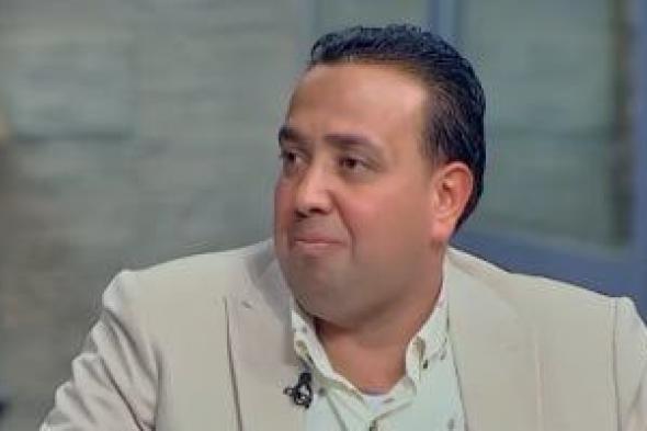 ورث
المهنة
أبا
عن
جد..
حكاية
مشمش
خبير
البوفيه
فى
لوكيشن
تصوير
الأعمال
الفنية