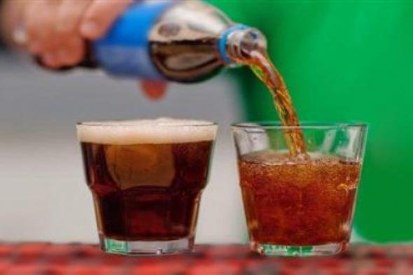 لا
      تشربوها
      في
      رمضان..
      خبيرة
      تغذية
      تكشف
      4
      مخاطر
      لتناول
      المياه
      الغازية