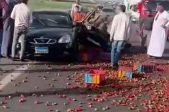 إعادة
حركة
المرور
على
طريق
شبرا
بنها
الحر
بعد
انقلاب
سيارة
نقل
محملة
بالفراولة