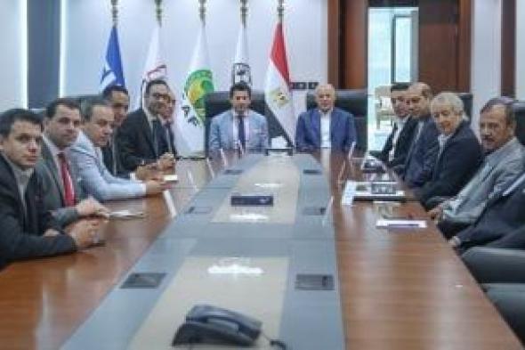 اتحاد
الكرة
يقترب
من
حسم
المدير
الفني
الجديد
ومفاضلة
بين
ألمانى
وبرتغالى